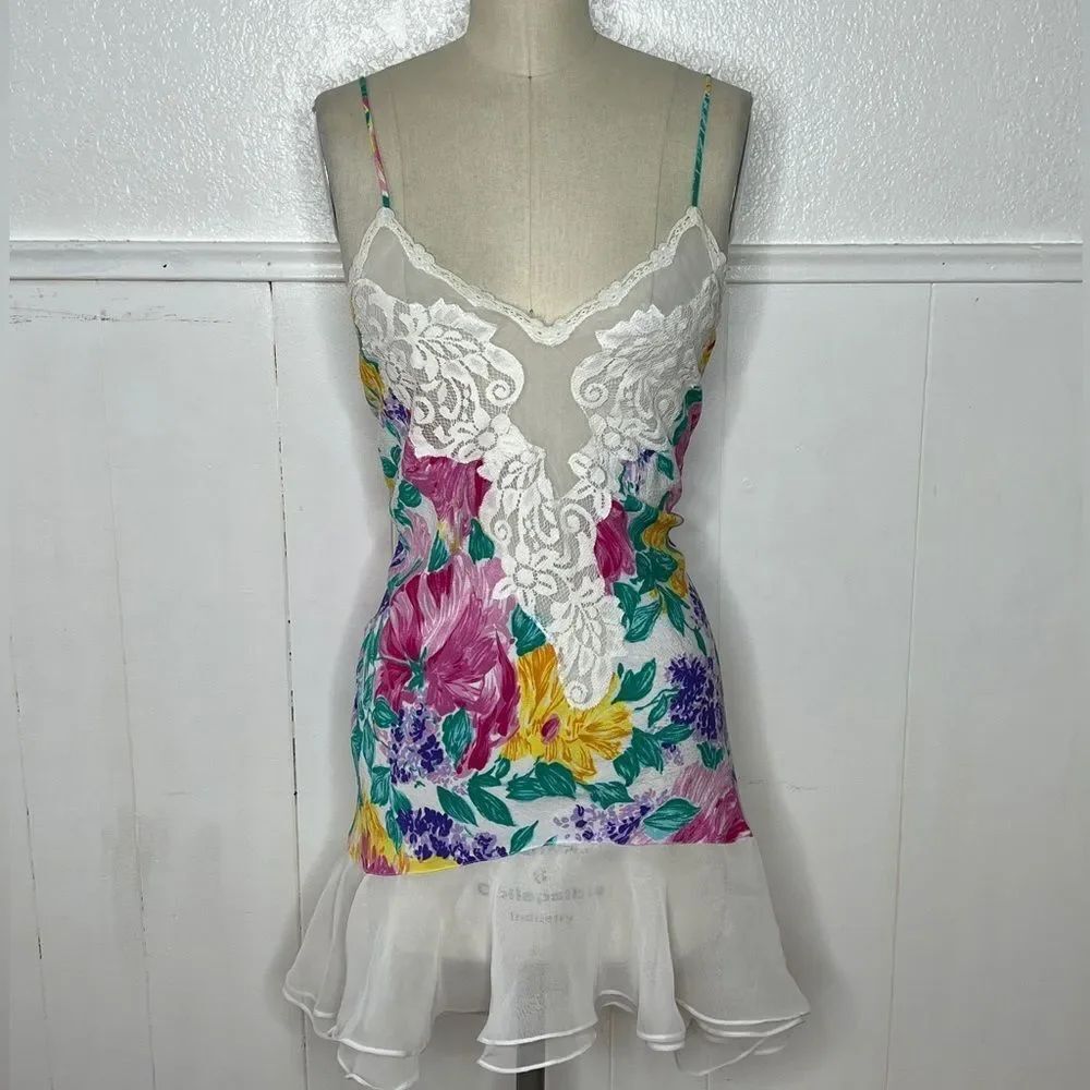 Vintage retro Y2K Victorias Secret gold label floral slip teddy night gown L